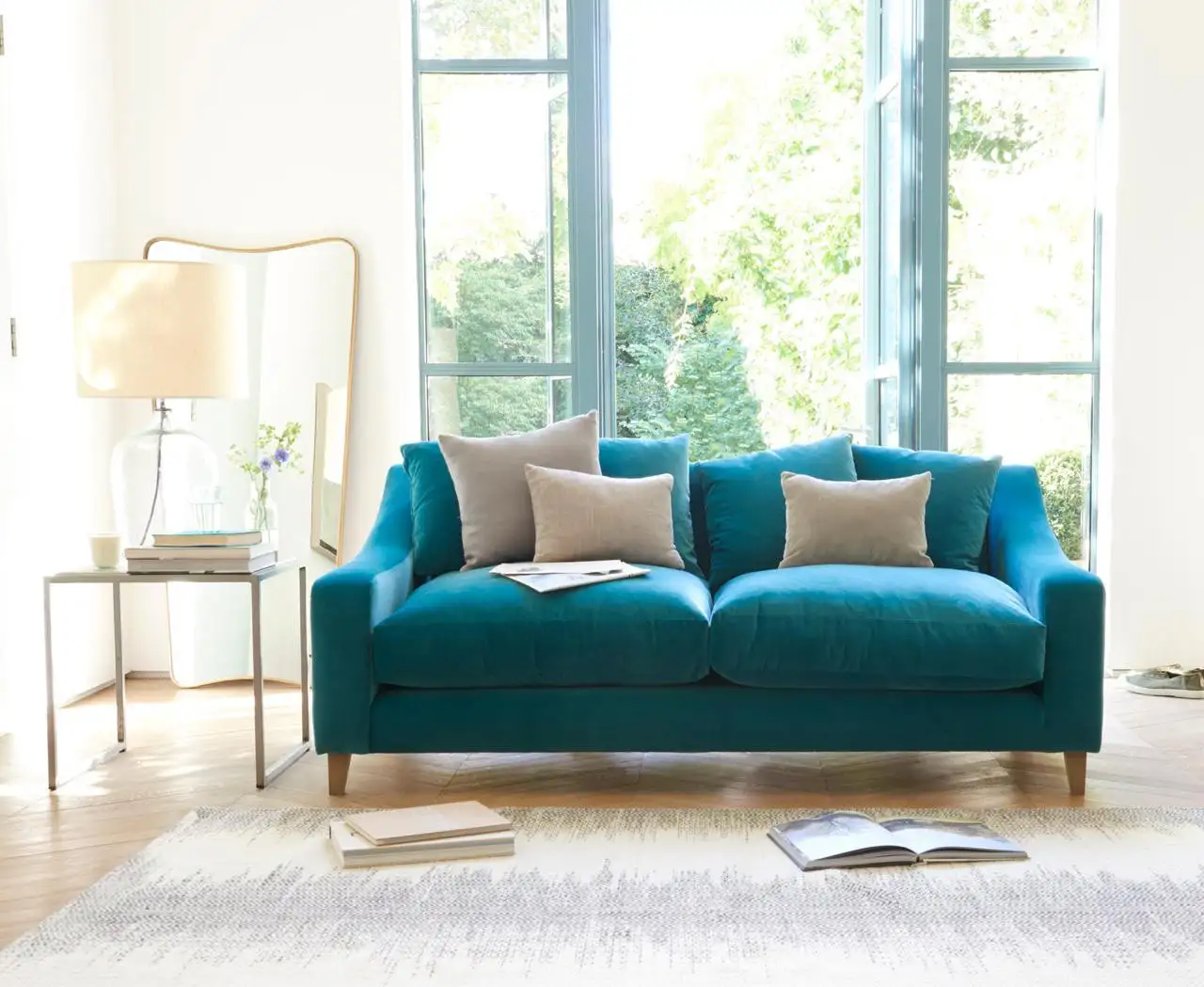 كنبة ثلاث مقاعد مودرن خشب زان أحمر وقماش كتان أو قطيفة MS-11208