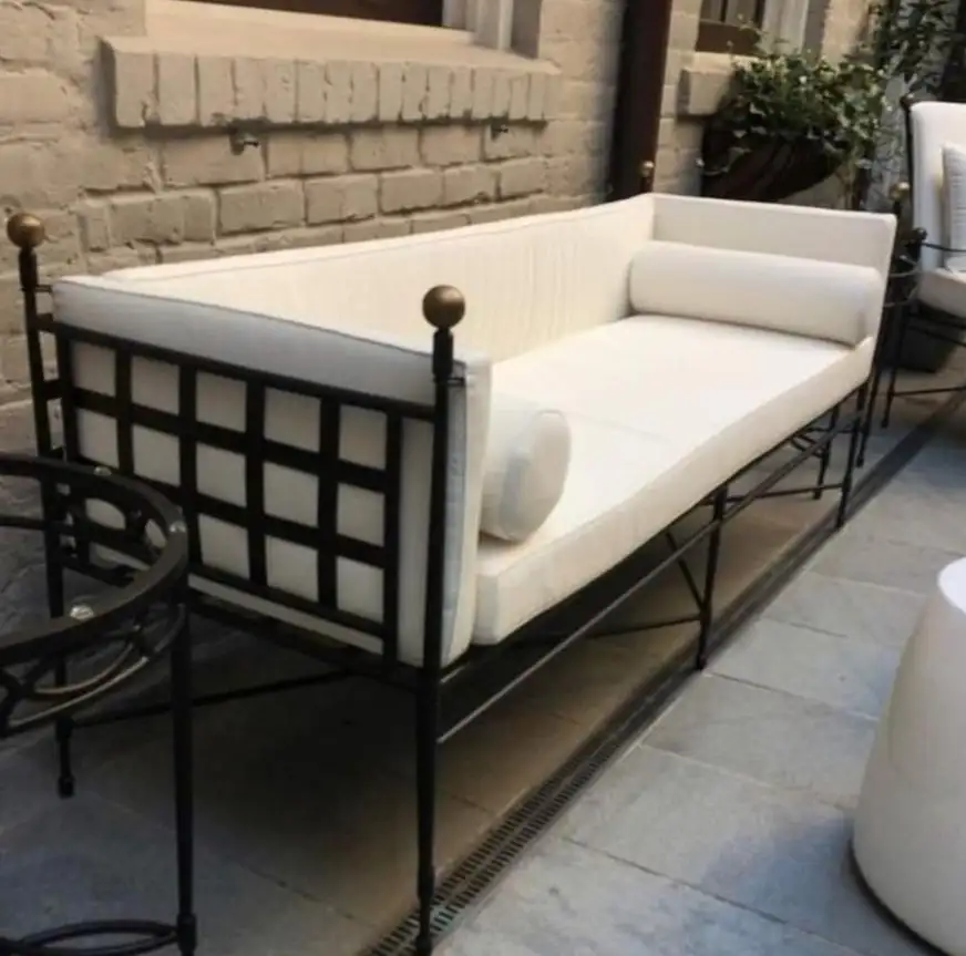 كنبة ثلاث مقاعد مودرن مصنوعة من ستيل و قماش كتان أو وتر بروف عالي الجودة MS-11924