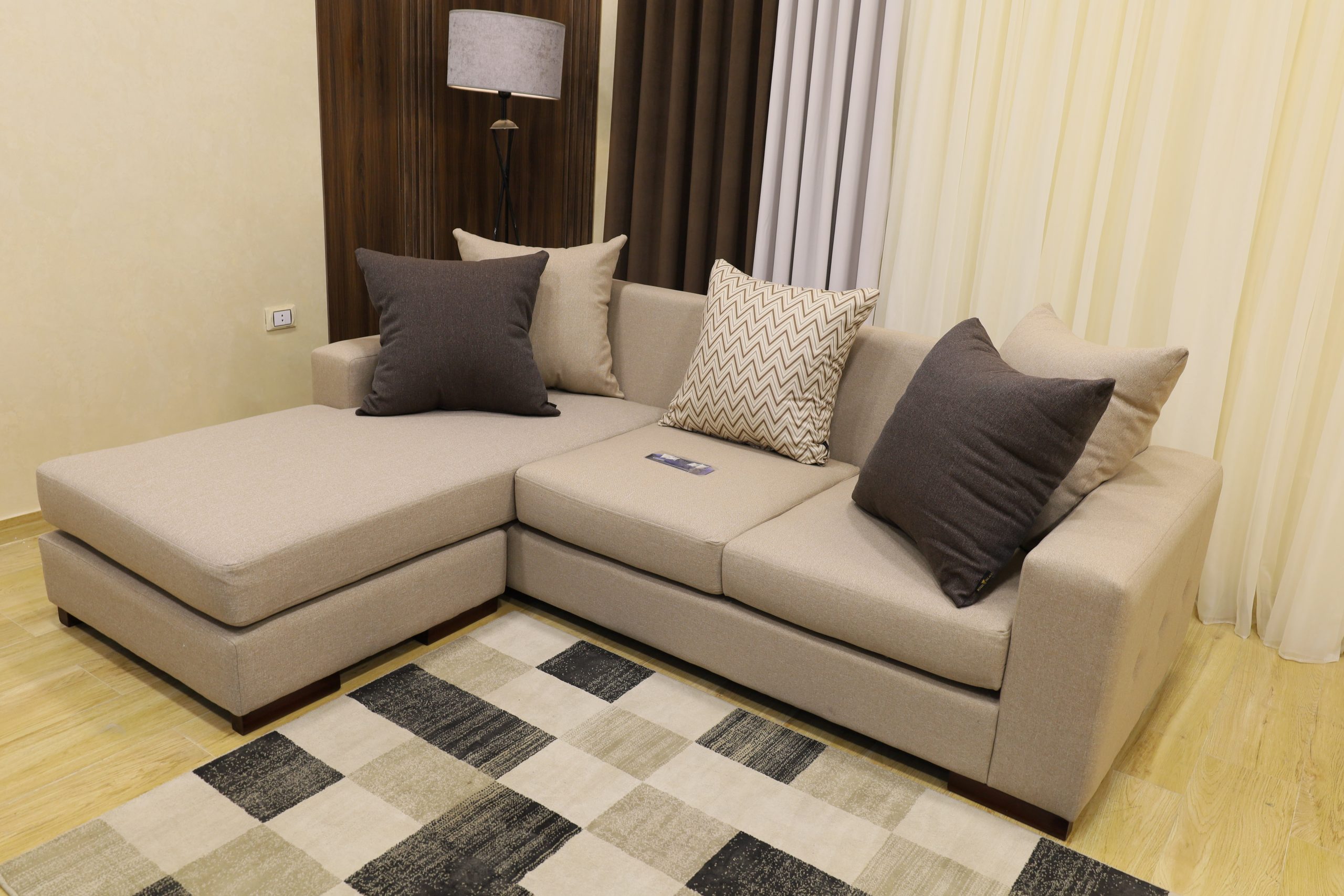 ركنه ديفان KOYA من القصر الملكي مصنوعة من خشب طبيعي عالي الجودة MS-01098