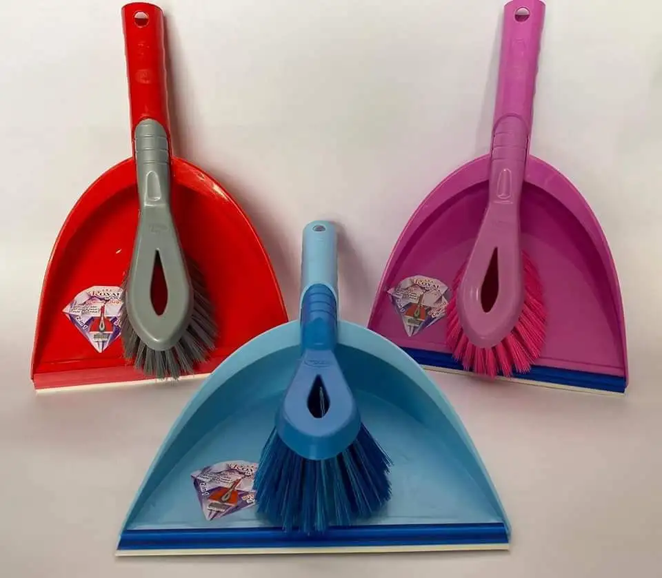 جاروف دايموند مع فرشة نظافة 2 في 1 متعدد الألوان من رويال بلاستك MS-8084