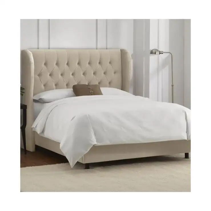 Modern Capitone Bed made of Red Oak Wood MS-9285