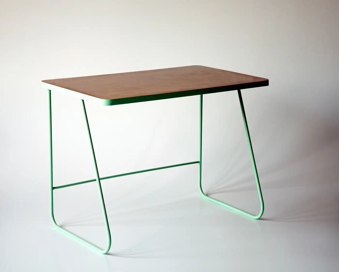 مكتب مذاكرة خشب MDF عالي الجودة ومعدن دهان الكتروستاتيك MS-13218