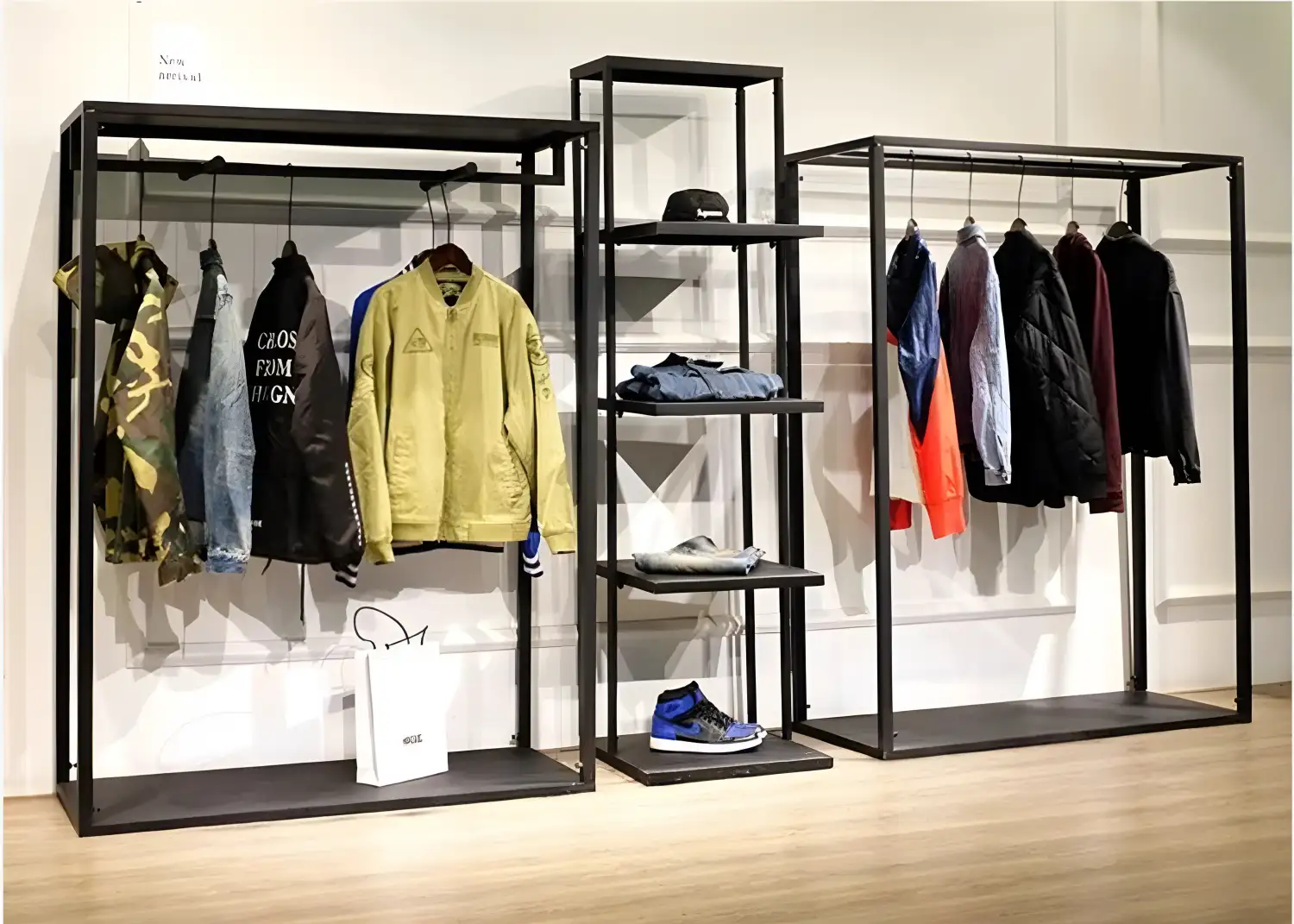 Dressing room 3 connected parts made of electrostatically treated metal and natural counter wood, high quality MS-11632